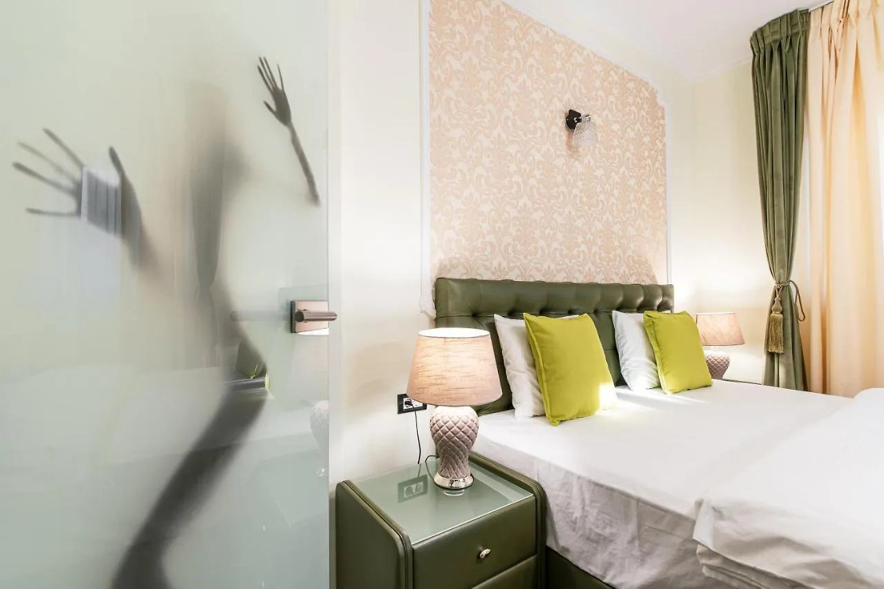Akiro Boutique Hotel Bükreş